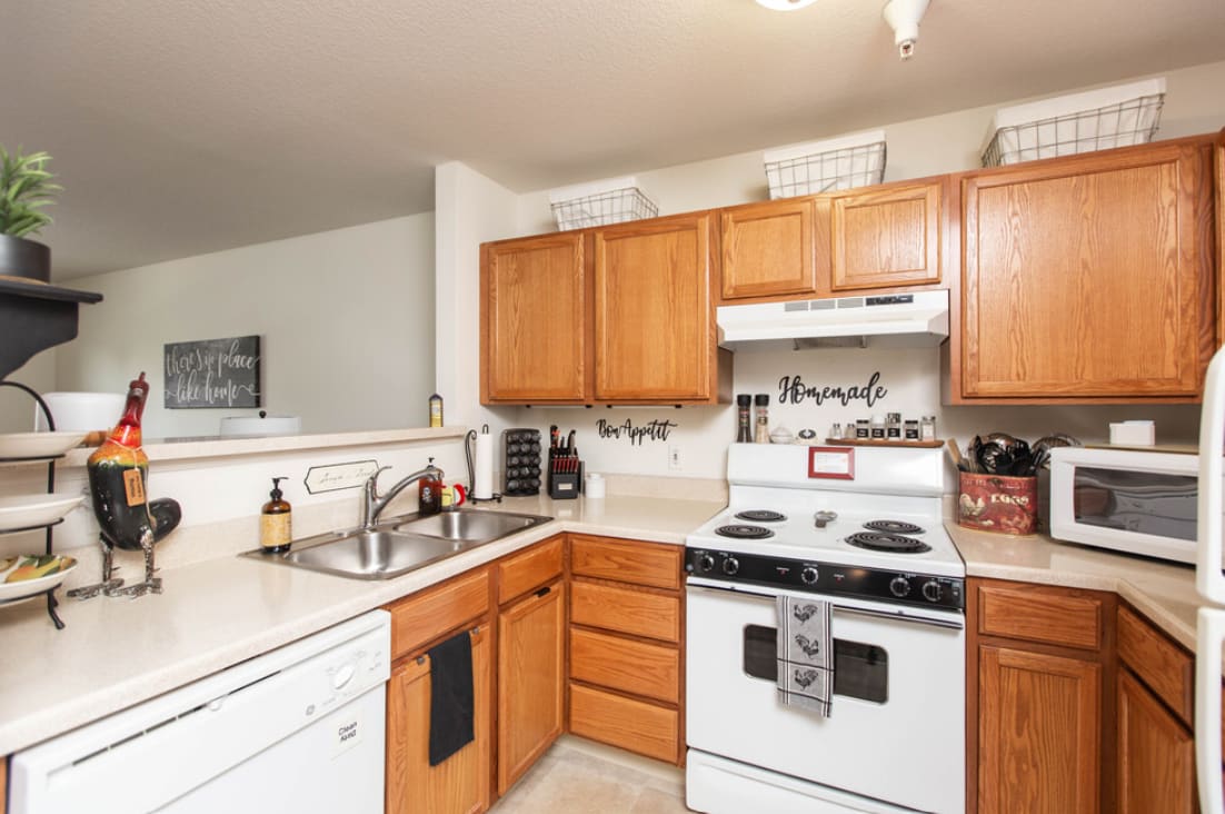 Senior 55+ Apartments Photos of Wellington Village in Hilliard, OH